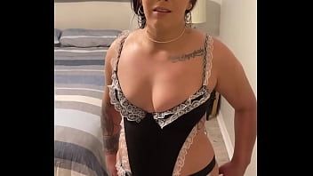 Jouer Kitty Kash se fait prendre en train de voler alors son patron la fait chanter pour qu'elle baise afin de garder son emploi - voir plus de mon contenu sur le chat instantané - kittykash94