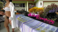 play Séance de branlette et de voyeur en plein air : regardez Agarabas et Olpr prendre soin de son bébé