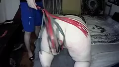 播放 BBW继女忍受激烈的打屁股和艰苦的性爱