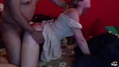 Jouer Séance taboue torride : baiser ma belle-fille blonde innocente en levrette pendant qu'elle se repose