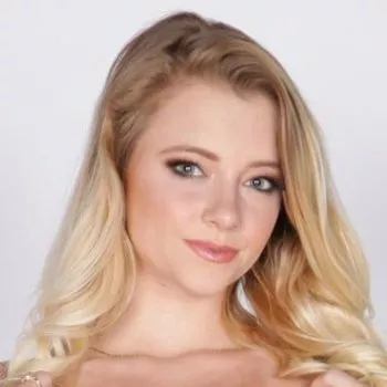 Bintang porno Riley Star