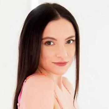 Bintang porno Leia Rae
